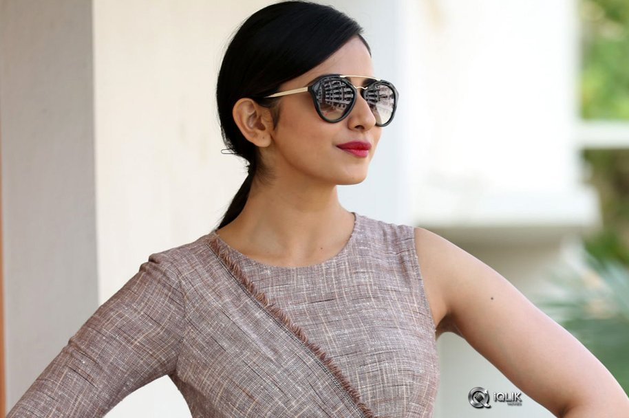 Rakul-Preet-Singh-Interview-About-Nannaku-Prematho